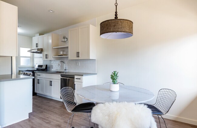 Building Photo - 6459 Sycamore Meadows Dr