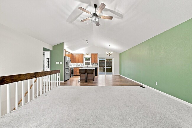 Building Photo - 34431 Chilton Ave