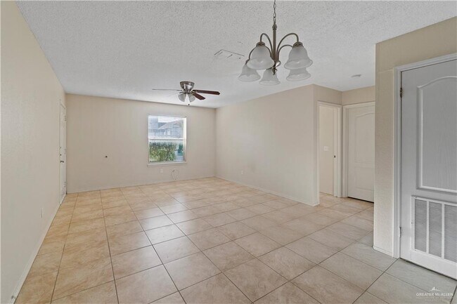 Building Photo - 2501 Hibiscus Ave