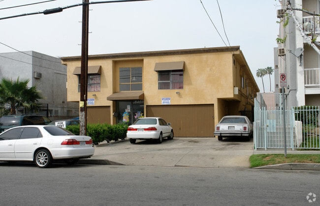 Building Photo - Cedros Apartments