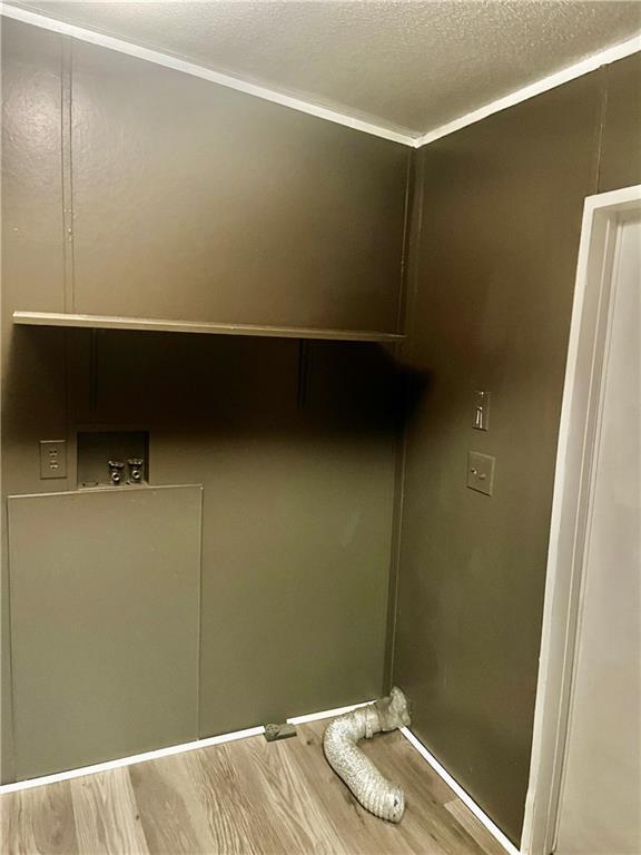 Building Photo - 1914 Pinehurst Ln