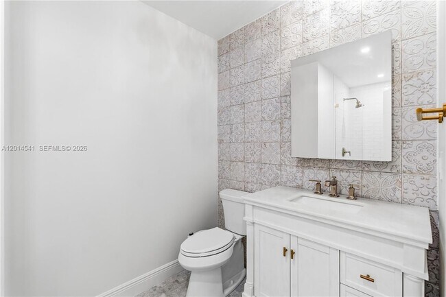 Building Photo - 7985 SW 136th St