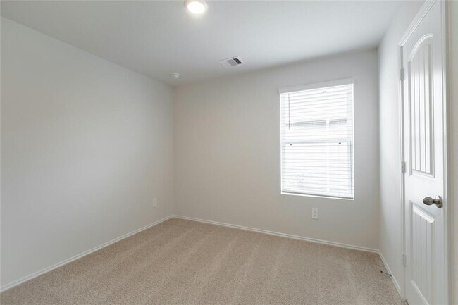 Building Photo - 314 N Richland Dr