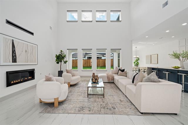 Building Photo - 10375 Great Days Dr