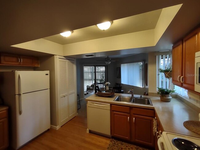 Building Photo - 16 Pinehurst Pl