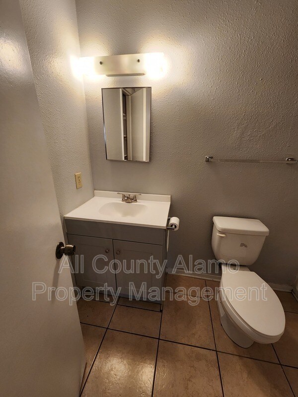 Building Photo - 11418 Cedar Park