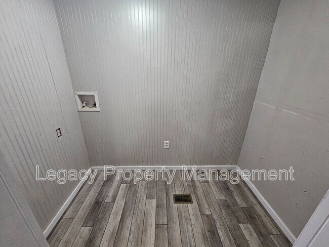 Building Photo - 1348C Stonewall Springs Rd