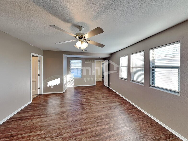 Building Photo - 17254 N 184th Dr