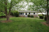 Building Photo - West AVL  - Mountain Views, Garden Space, Beautiful Yard!