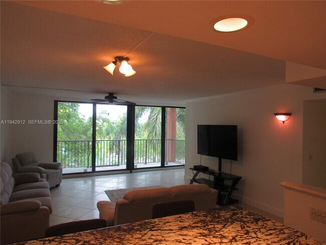 Building Photo - 1101 River Reach Dr