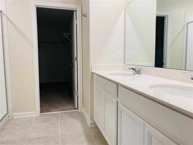 Building Photo - 16436 Fernridge St