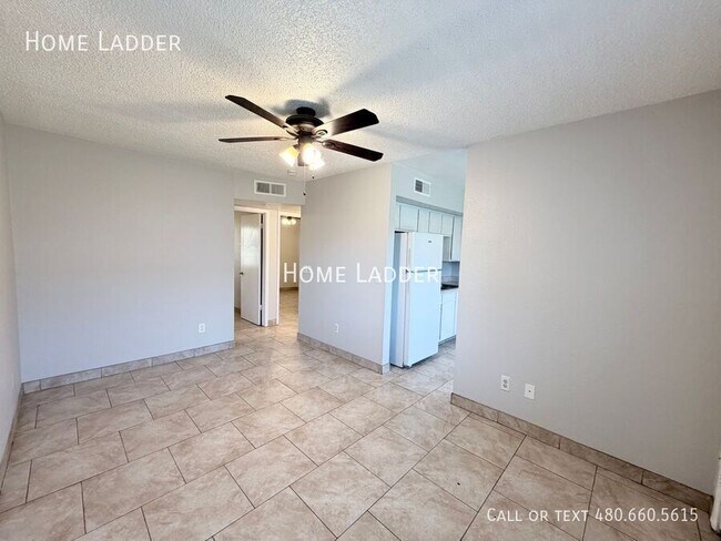 Building Photo - 501 E 8th Ave