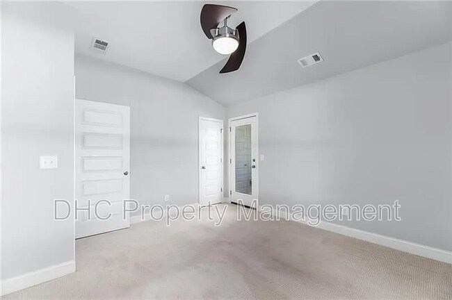 Building Photo - 1765 Stoney Creek Dr SE