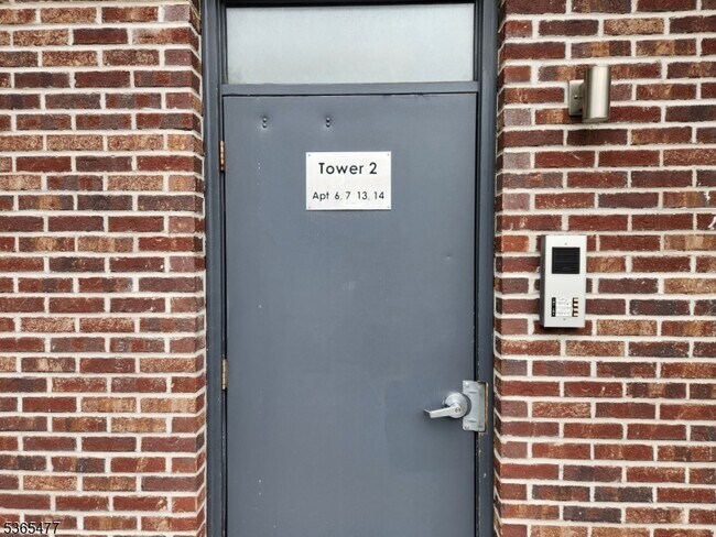 Building Photo - 59 Willet St