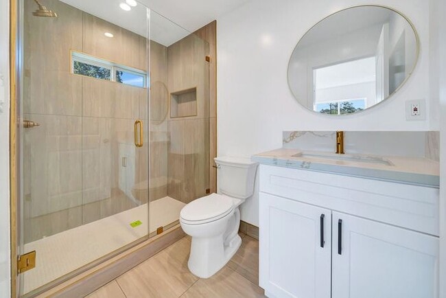 Building Photo - Move-In Ready Luxury: A Flawlessly Upgraded Sunland Retreat