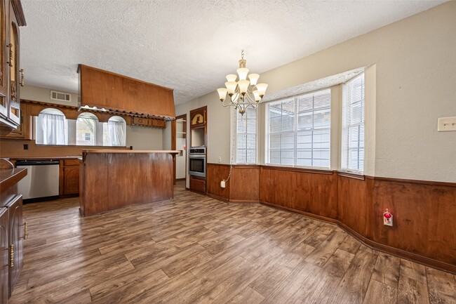 Building Photo - 5414 Spanish Oak Dr