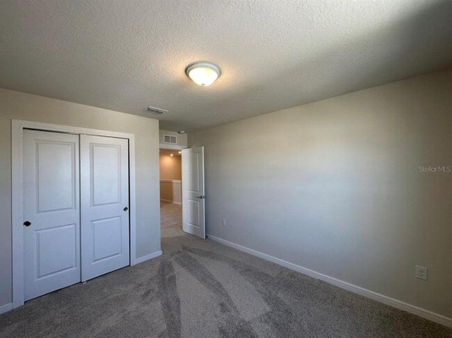 Building Photo - 5322 Royal Point Ave