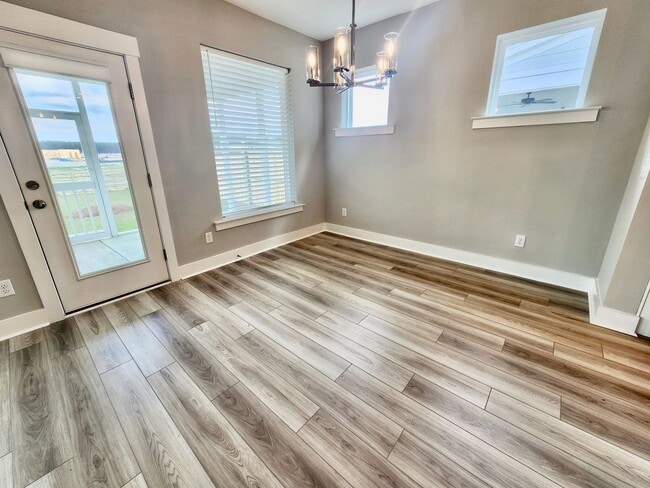 Building Photo - Like new in Midtown - 3 bedrooms plus additional flex spaces - Nexton