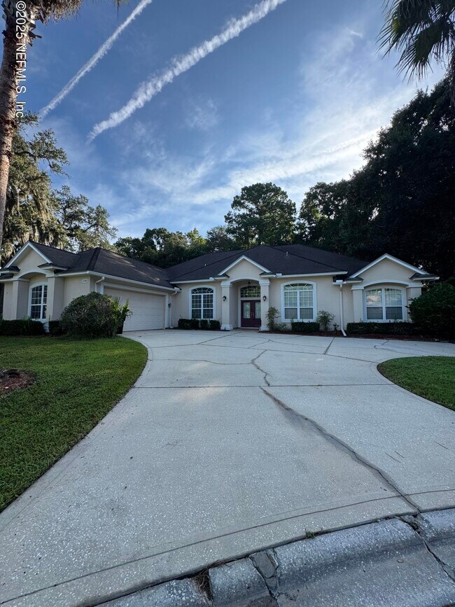 Primary Photo - 2580 Heather Oaks Ct