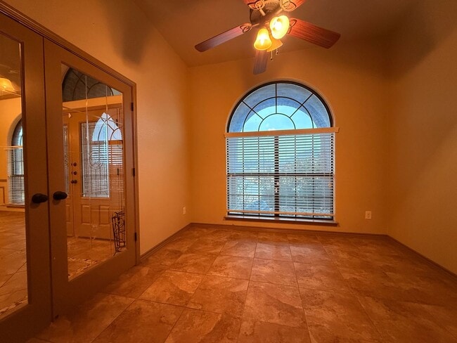 Building Photo - Purser Crossing's Finest