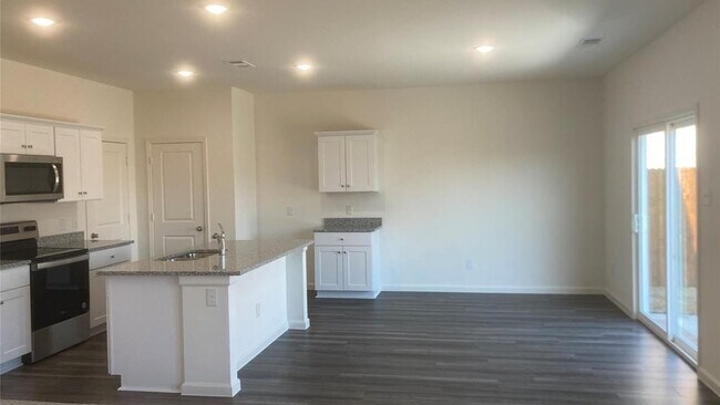Building Photo - 6820 Bonanza Way
