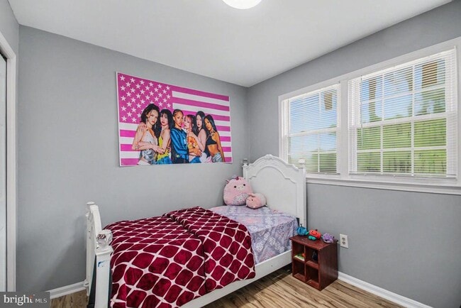 Building Photo - 7207 Jayhawk St