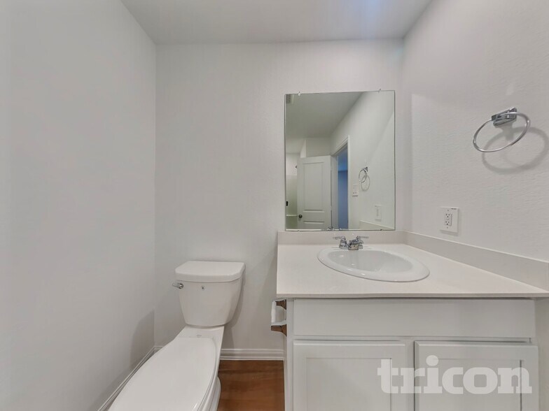 Building Photo - 17166 Quaking Aspen Ln