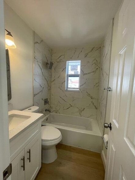 Building Photo - 302 N Tamarind Ave