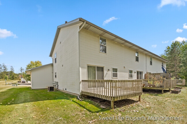 Building Photo - 917 Cedar Run Ct NW