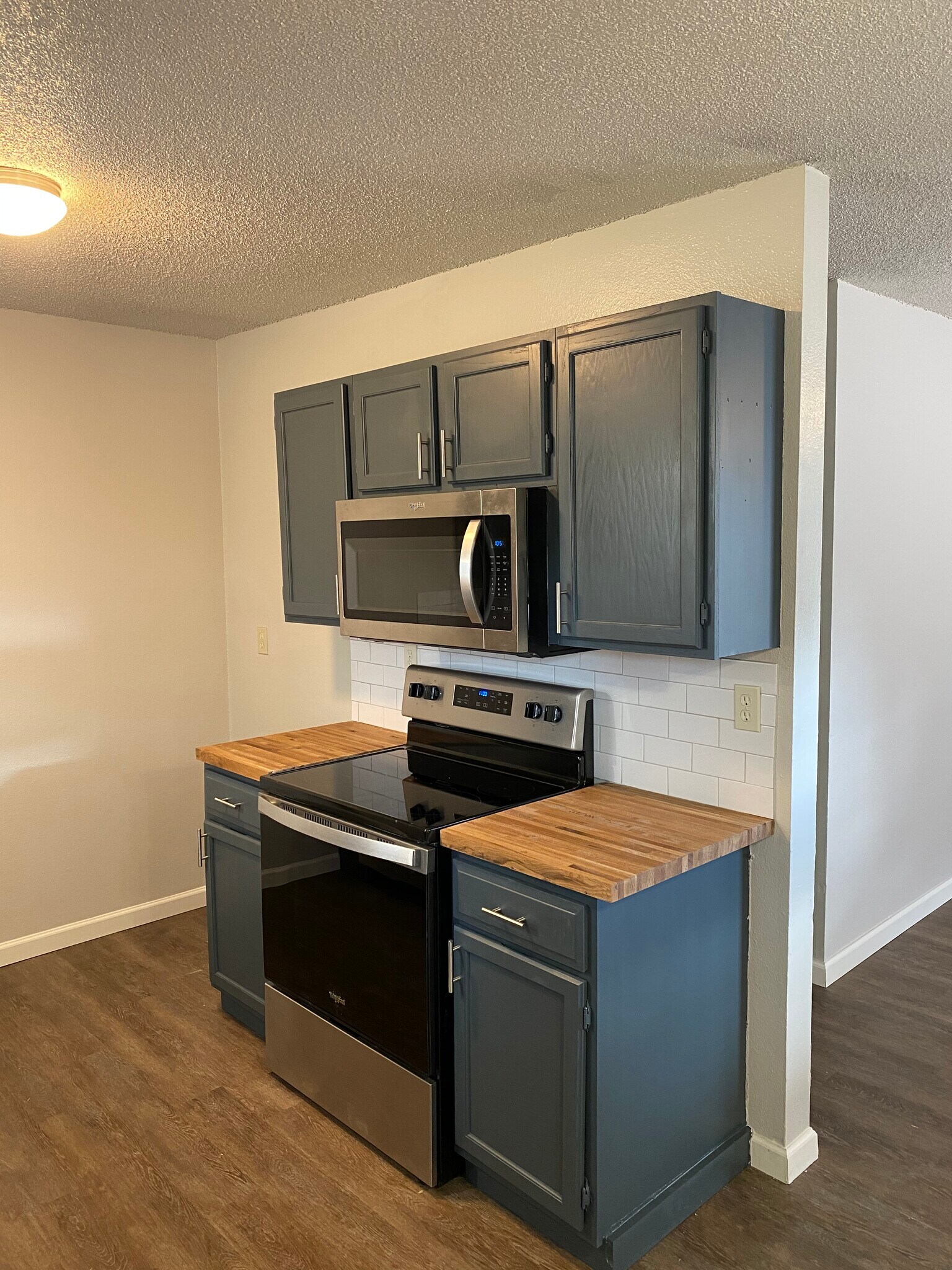 Building Photo - 4327 Stayman Dr