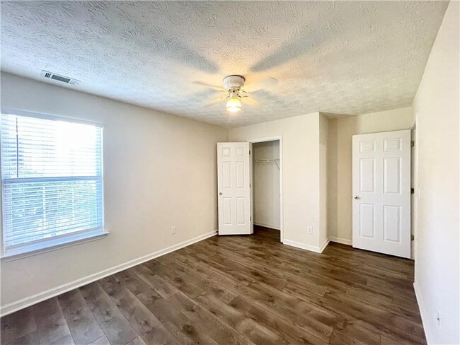 Building Photo - 1820 Chasewood Park Dr