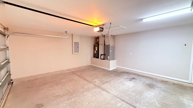 Building Photo - Lovely  3 Bedroom, 2 Bathroom Home in Ocala!!!