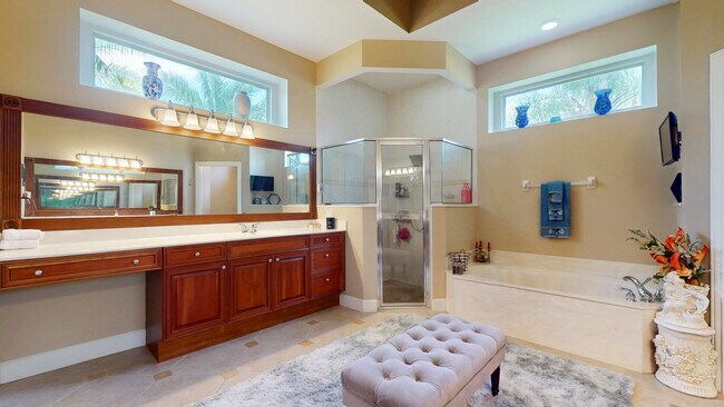Building Photo - 885 SW Grand Reserves Blvd
