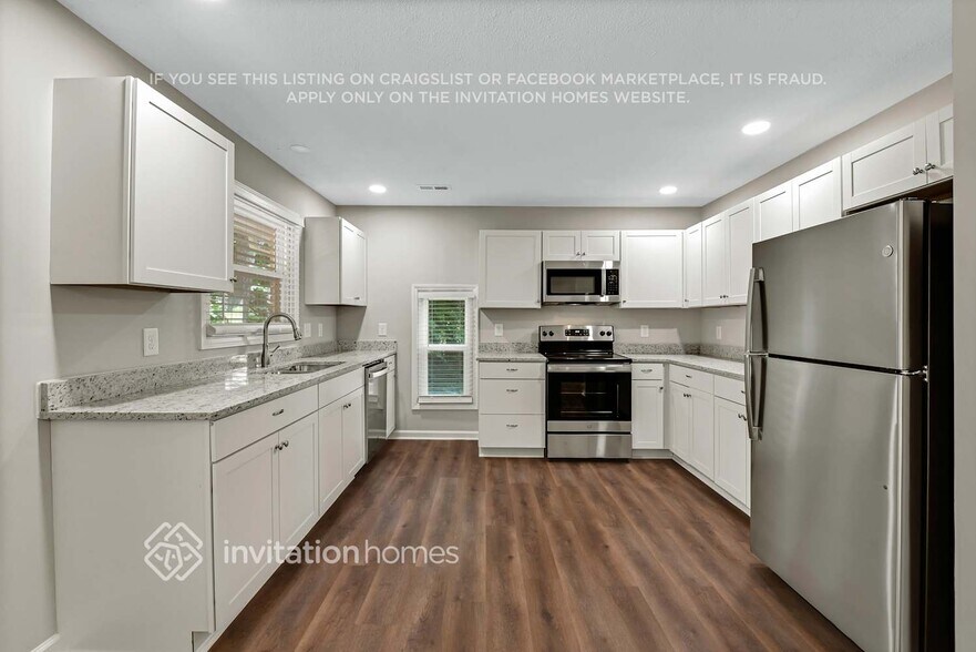 Building Photo - 2221 Gemway Dr
