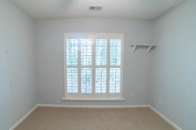 Building Photo - Available Soon!