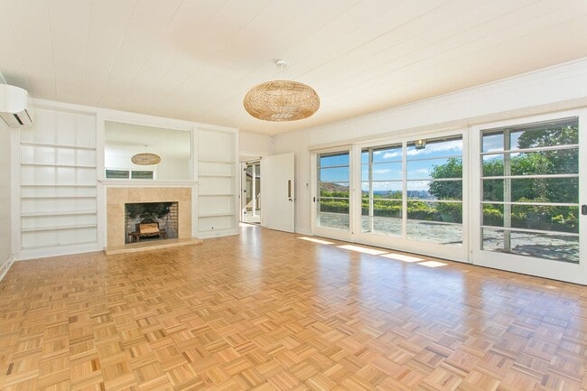 Building Photo - 3125 Huelani Pl