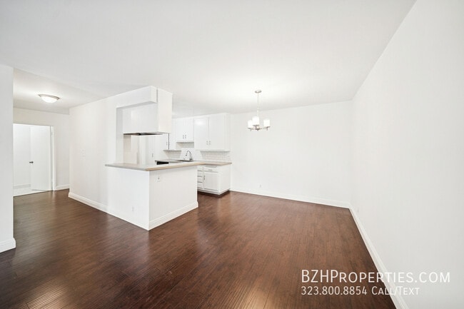 Building Photo - 105 S Orlando Ave