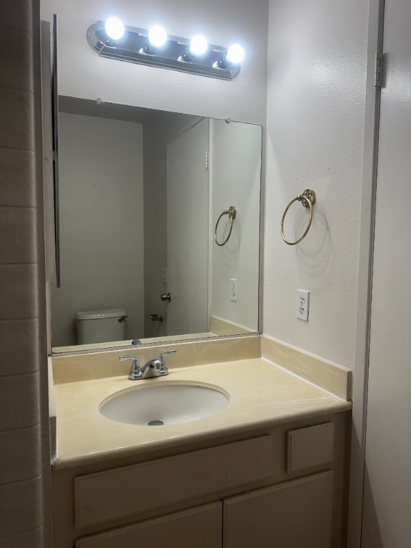 Building Photo - 21496 Firwood