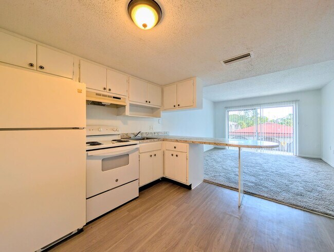 Interior Photo - SSET