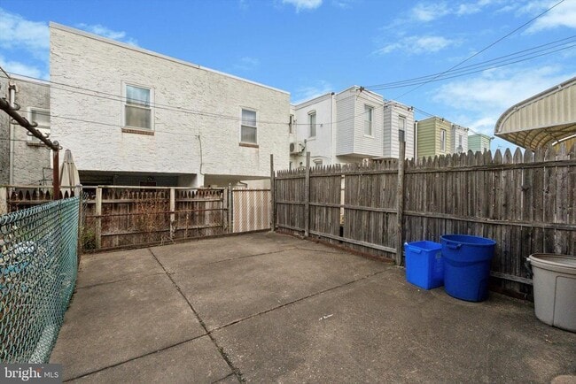 Building Photo - 2954 Miller St