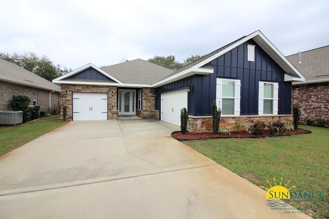 Primary Photo - Gorgeous 4 Bedroom Home in Shalimar