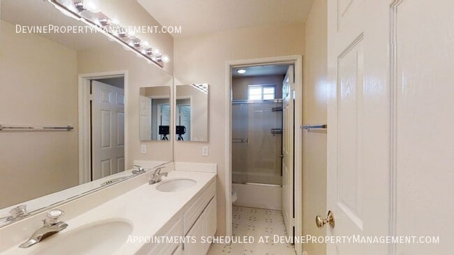 Building Photo - 14124 Visions Dr