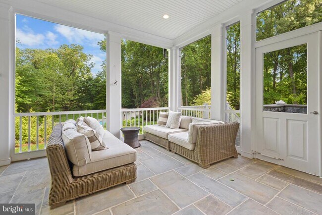 Building Photo - 5600 Brite Dr