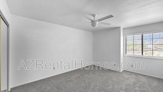 Building Photo - 1657 N Doran