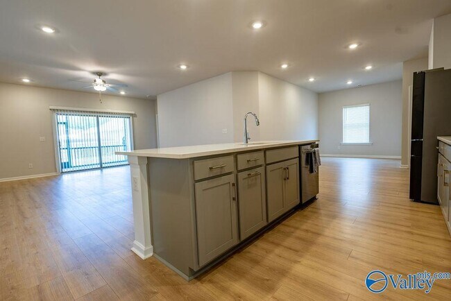 Building Photo - 143 Sager Cir