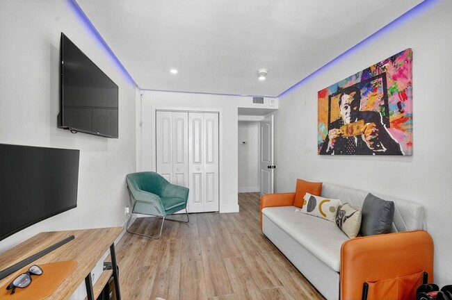 Building Photo - 3610 S Ocean Blvd