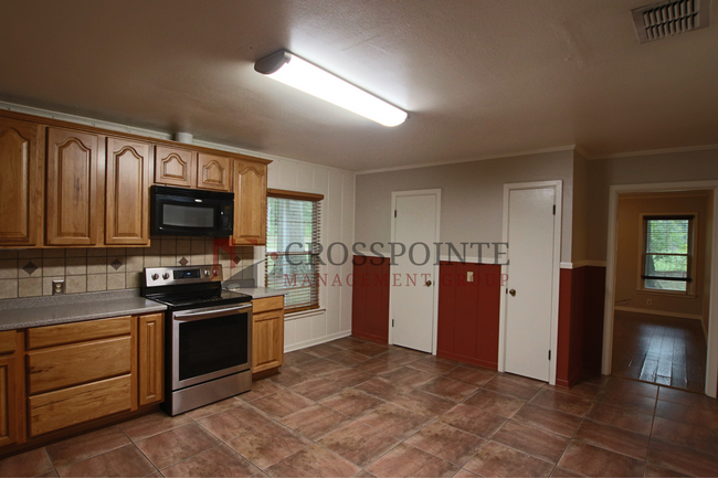 Building Photo - Tour Today! 2 Bedroom 1 Bath in Lindale ISD!