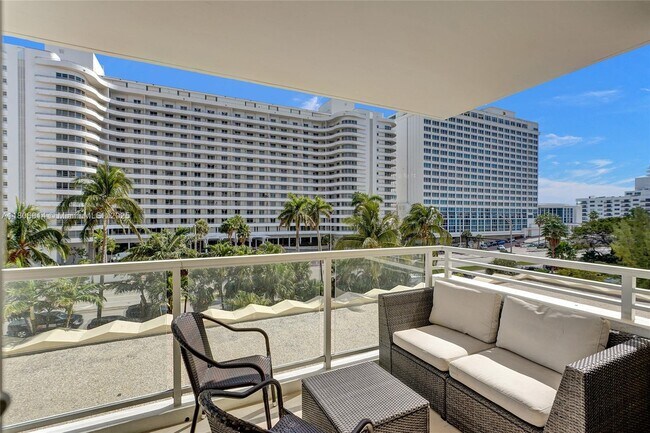 Building Photo - 5600 Collins Ave