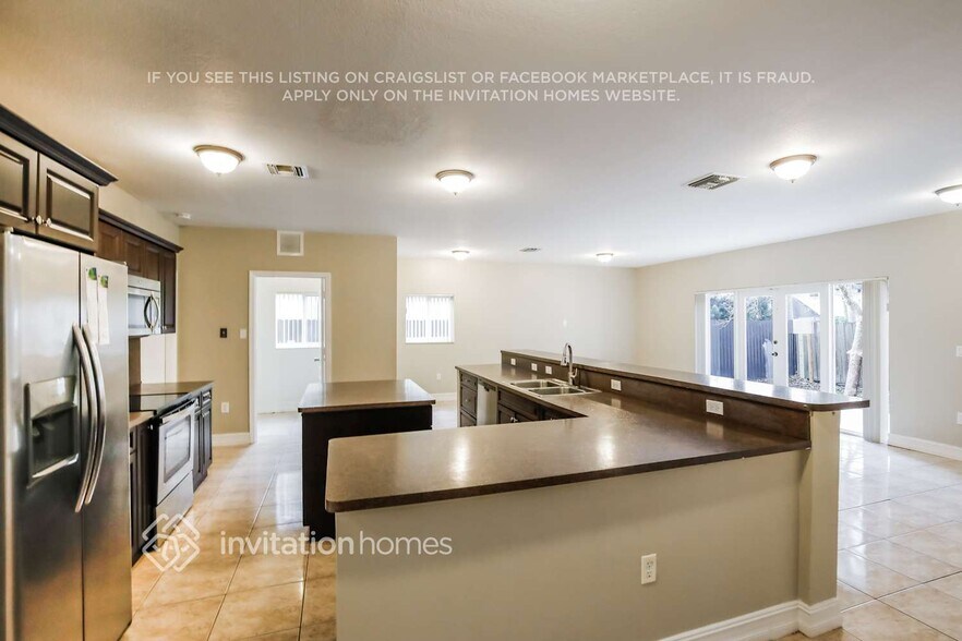 Building Photo - 15533 SW 13th Terrace