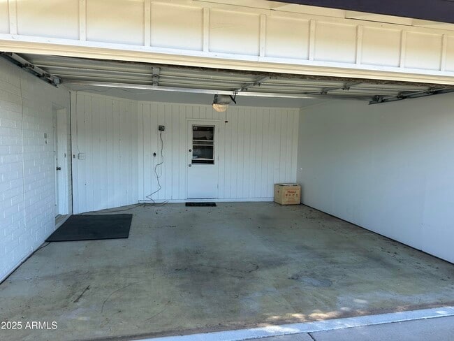 Building Photo - 3513 N Apache Way